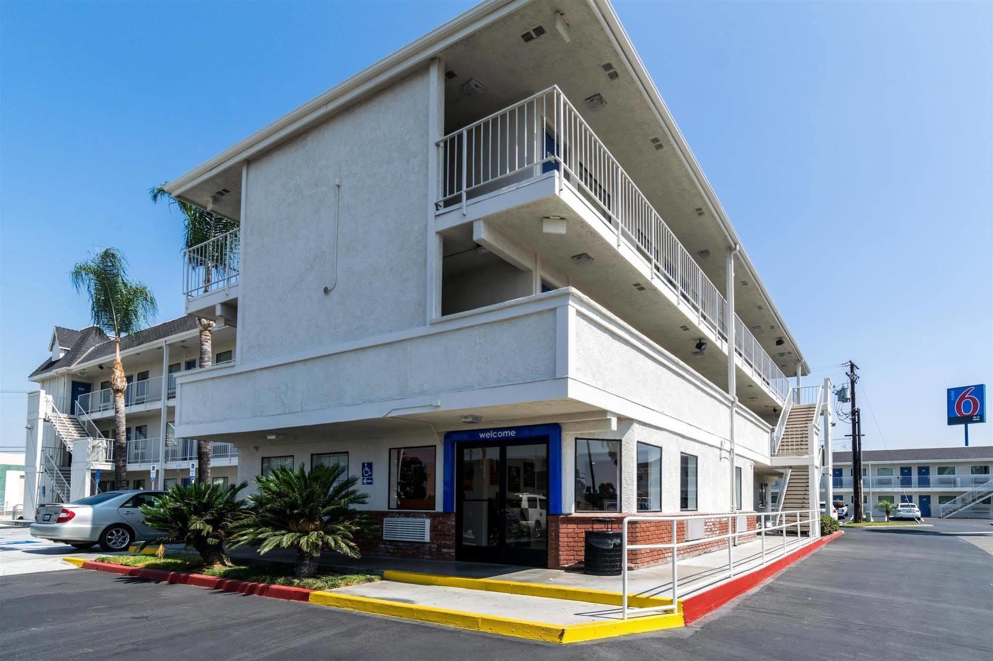 Motel 6-Anaheim, Ca - Fullerton East Exteriér fotografie