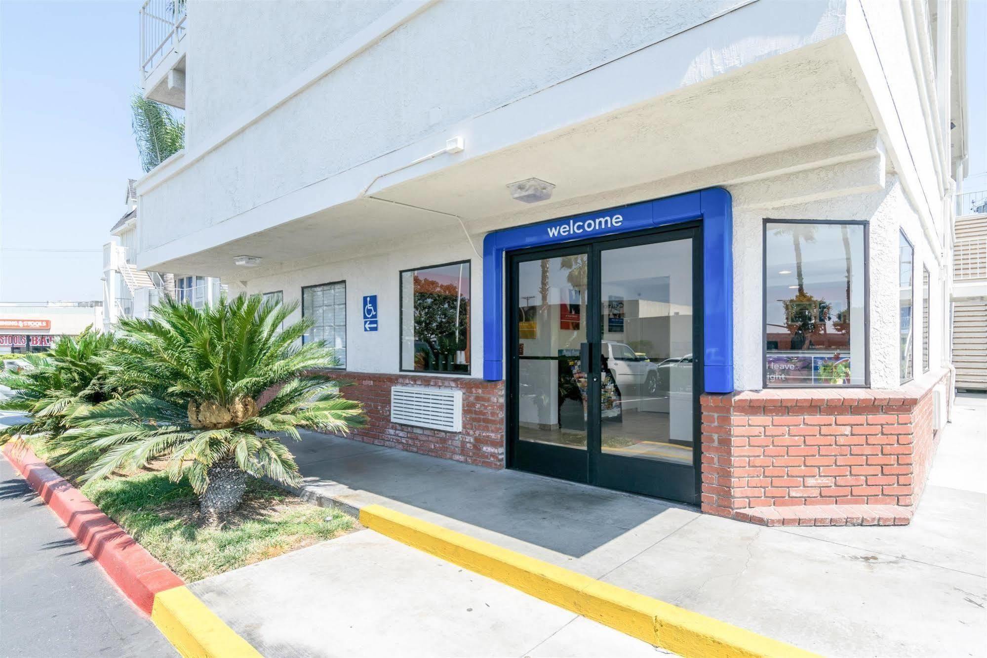 Motel 6-Anaheim, Ca - Fullerton East Exteriér fotografie
