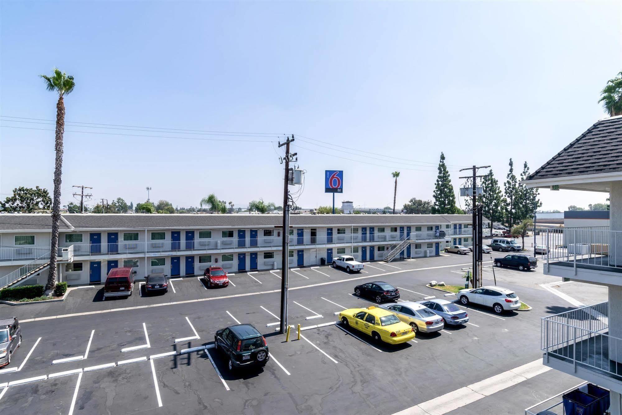 Motel 6-Anaheim, Ca - Fullerton East Exteriér fotografie